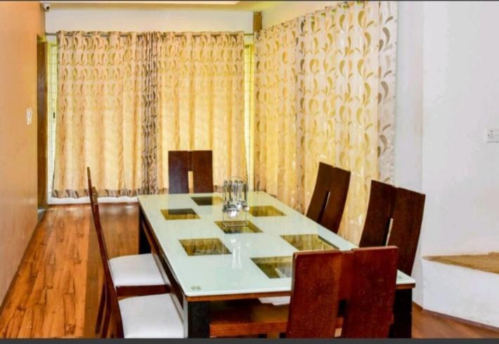 Surya Kiran Miramar Bed & Breakfast Панаджи Екстериор снимка