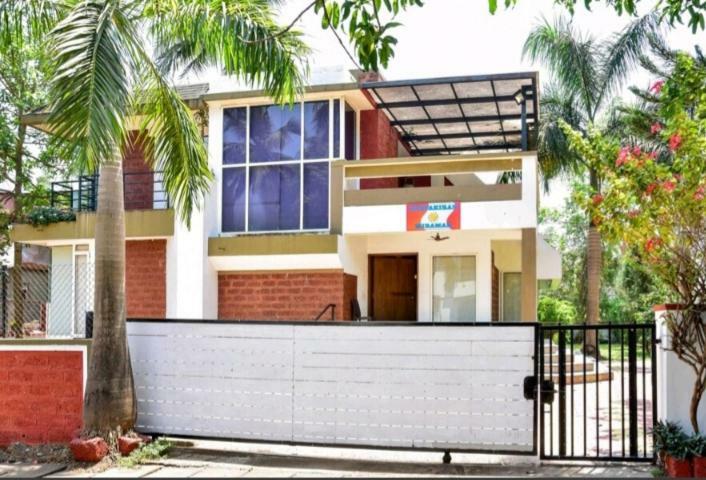Surya Kiran Miramar Bed & Breakfast Панаджи Екстериор снимка