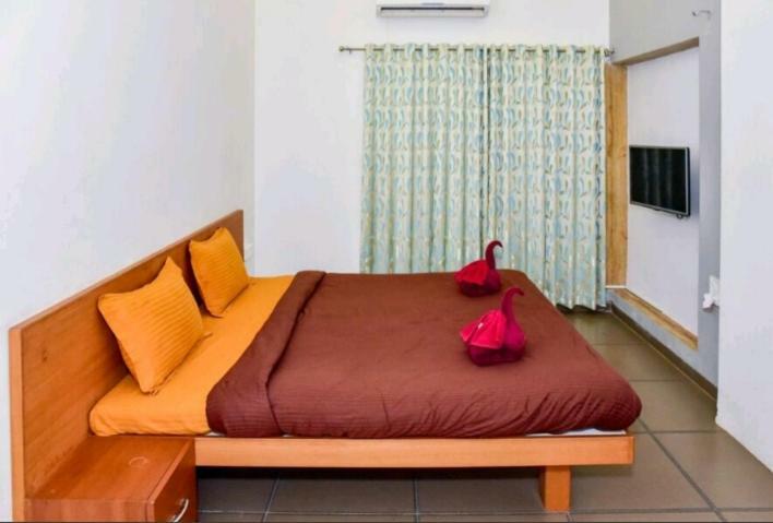 Surya Kiran Miramar Bed & Breakfast Панаджи Екстериор снимка