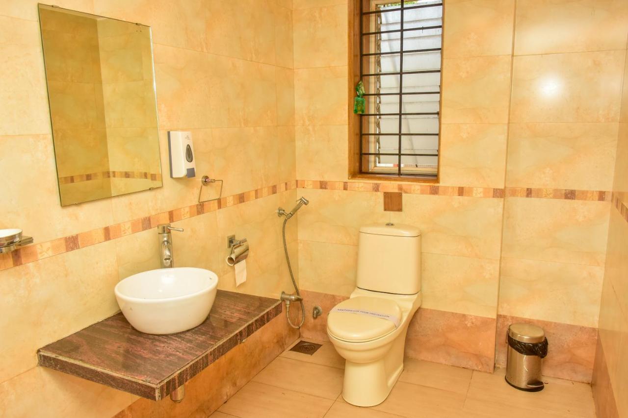 Surya Kiran Miramar Bed & Breakfast Панаджи Екстериор снимка
